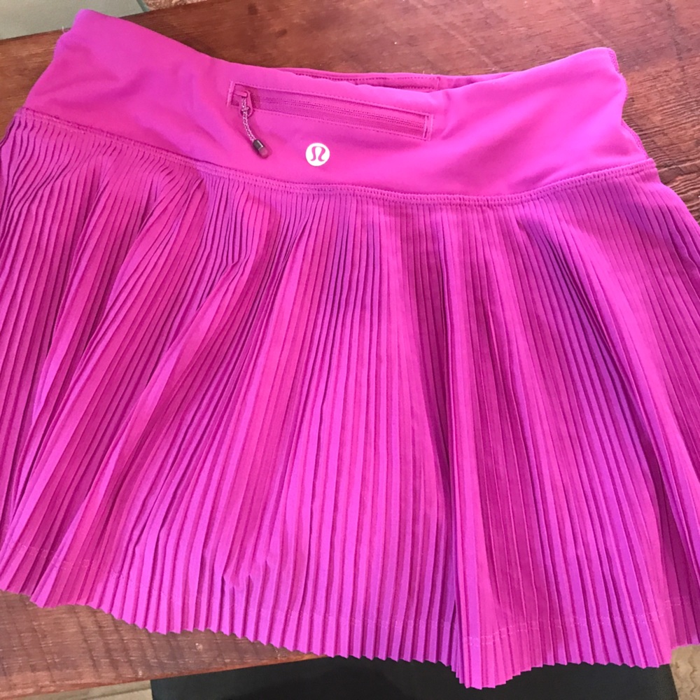 Lululemon tennis skirt size 2